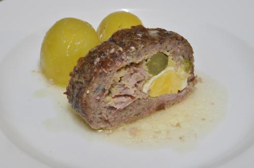 Sekaná pečeně s pikantní náplní  – Snadné Česko recept, zvládnete za 30 - 45 minut